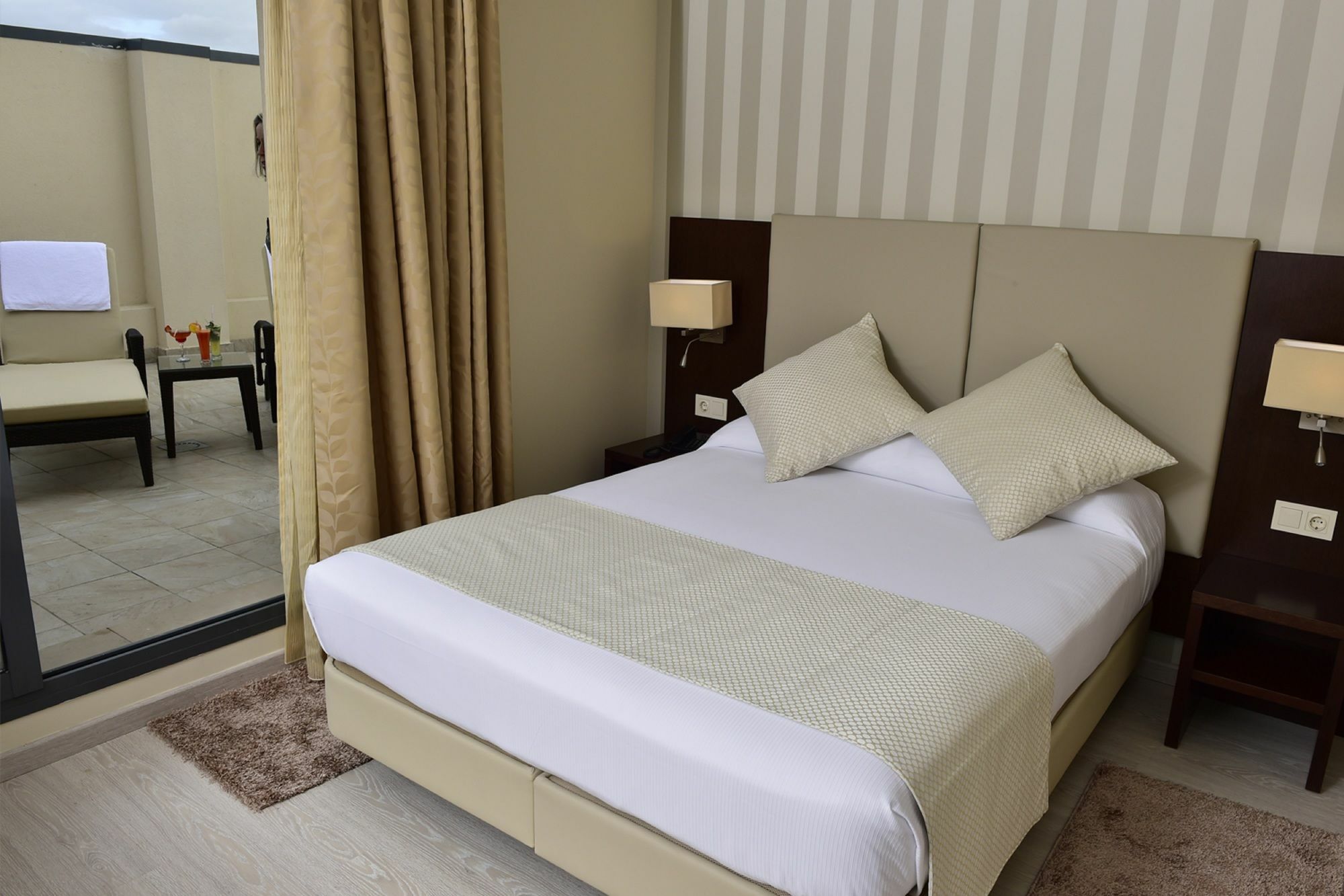 Az Hotels Zeralda Ngoại thất bức ảnh